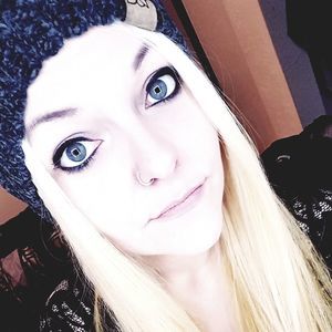 Meet your Posher, Crystal